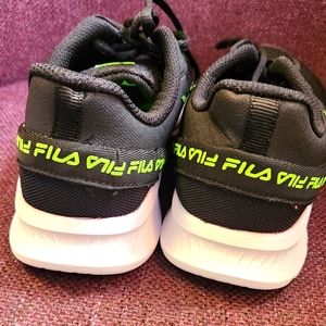Fila tennis shoes